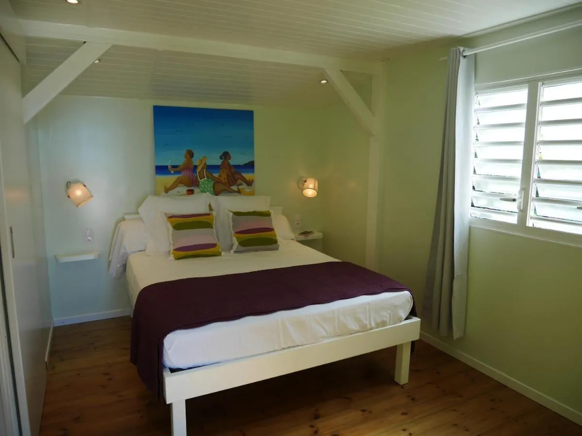 Holiday home Case Oiseaux De Paradis Avec Piscine Sainte-Rose